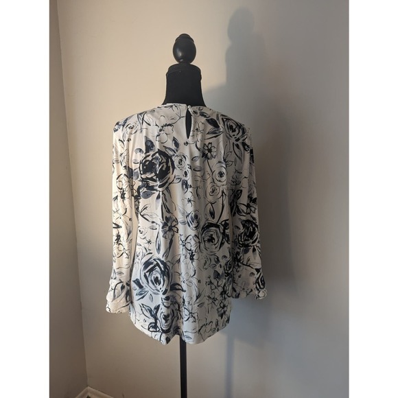 Karl Lagerfeld Paris floral shirt - Picture 2 of 6